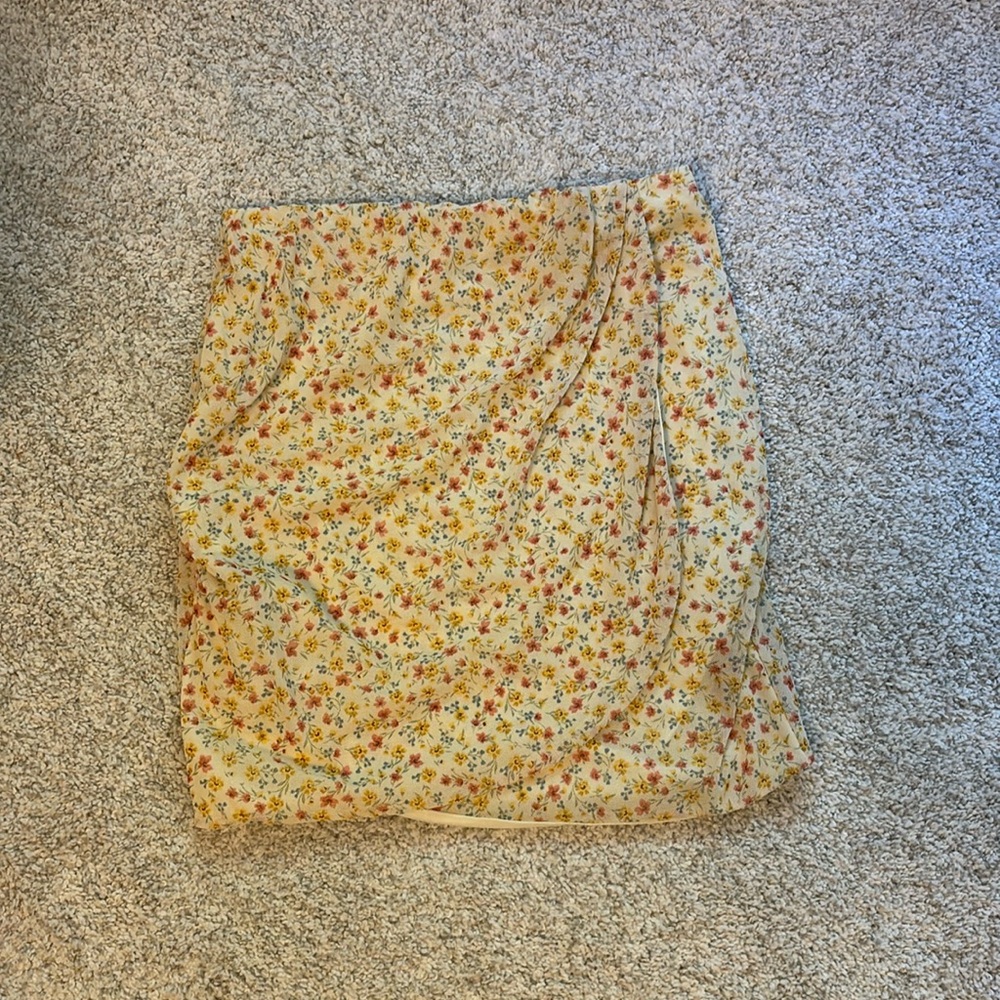 Crossover skirt